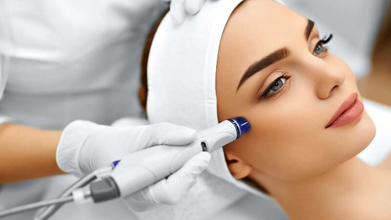 How Does a Hydrafacial Work?