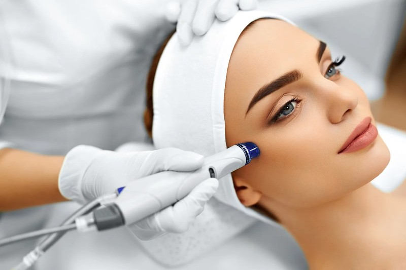 How Does a Hydrafacial Work?