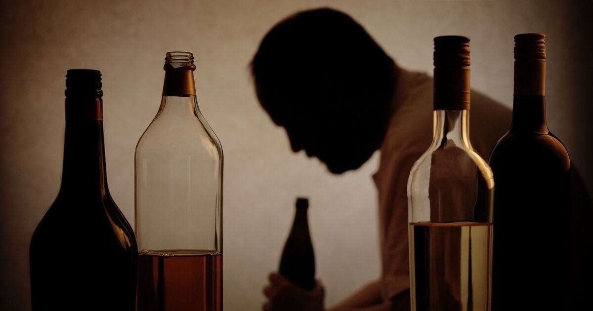 Alcohol Addiction Symptoms: Recognizing the Signs and Seeking Help